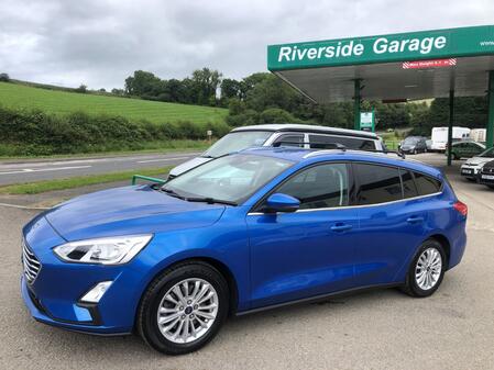 FORD FOCUS 1.0 T EcoBoost Titanium