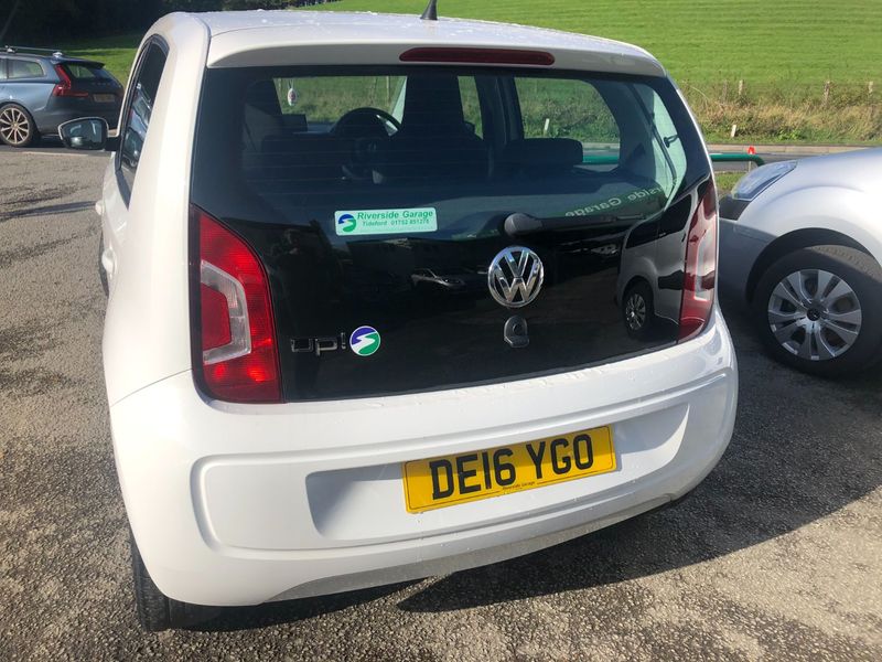 VOLKSWAGEN UP